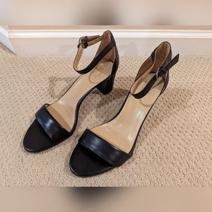 Naturalizer Vera Black Leather Sandals